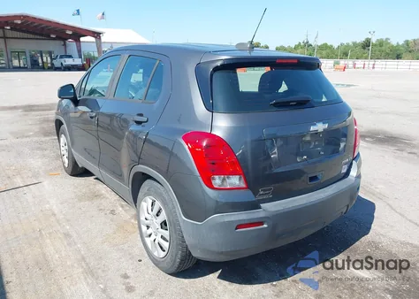 2016 Chevrolet Trax 1Ls z USA, uszkodzony, nr VIN 3GNCJKSB3GL276827